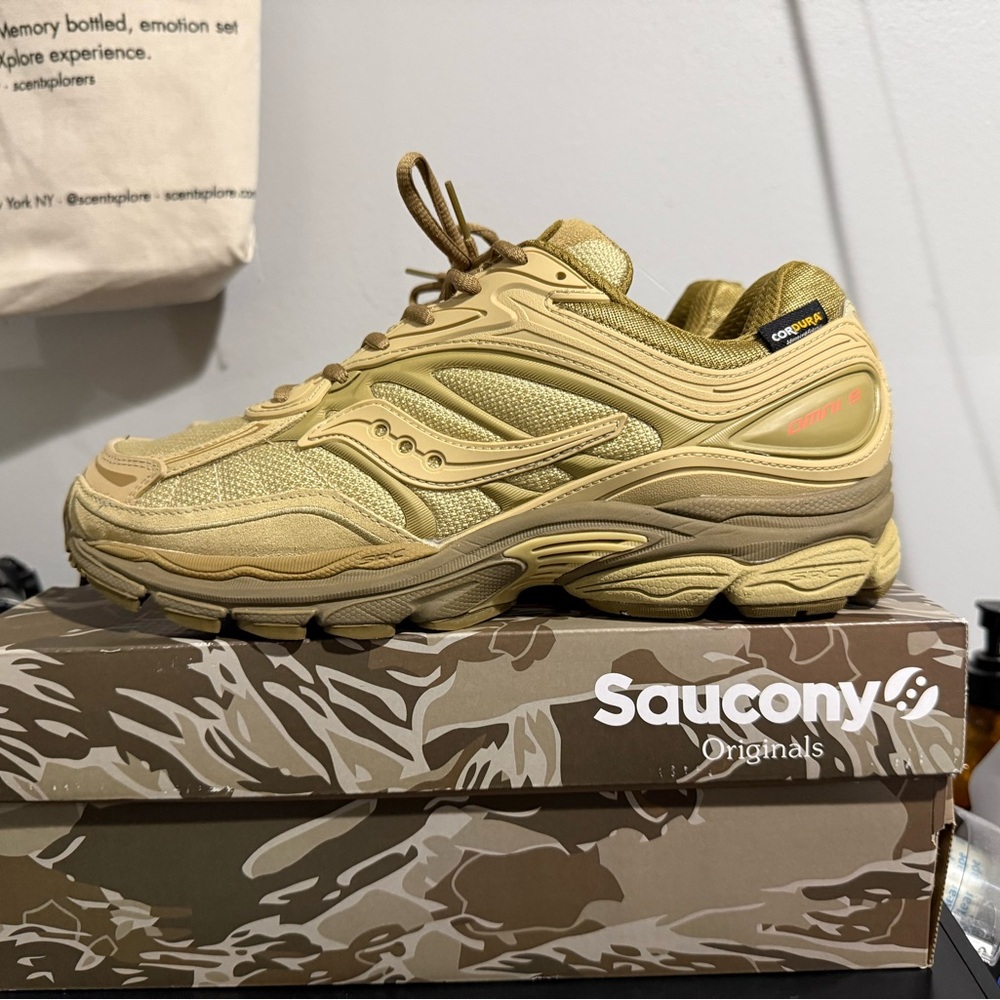 Starcow x Saucony ProGrid Omni 9 – Size 10